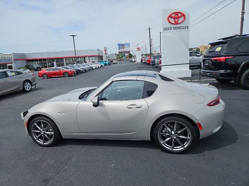 Used 2023 MAZDA MX-5 Miata Grand Touring RWD image 2