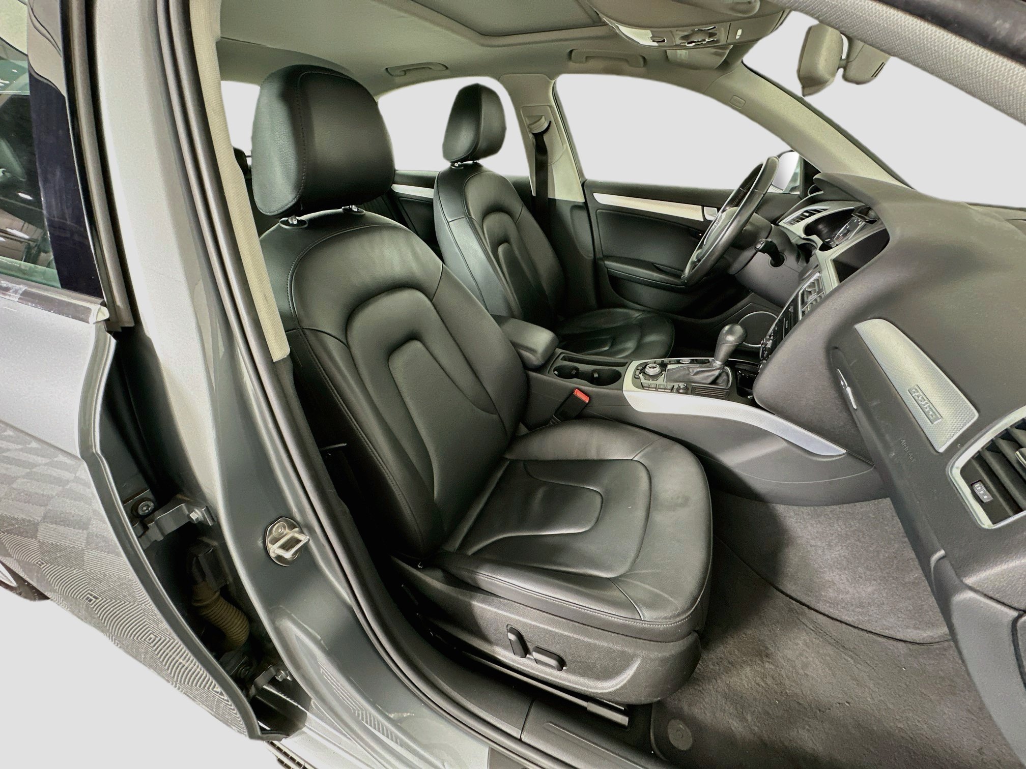 Used 2011 Audi A4 2.0T Prestige AWD/4WD image 32