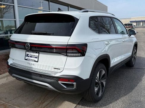 New 2026 Volkswagen Taos SE AWD/4WD image 3