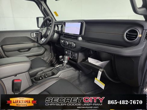 New 2025 Jeep Wrangler Unlimited Sahara image 31