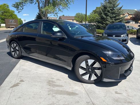 Used 2025 Hyundai Ioniq 6 SE AWD/4WD image 1