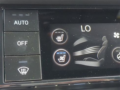 Used 2024 Genesis G70 3.3T Advanced w/ Sport Prestige Package image 22