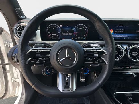 Used 2024 Mercedes-Benz CLA 35 AMG 4MATIC image 22