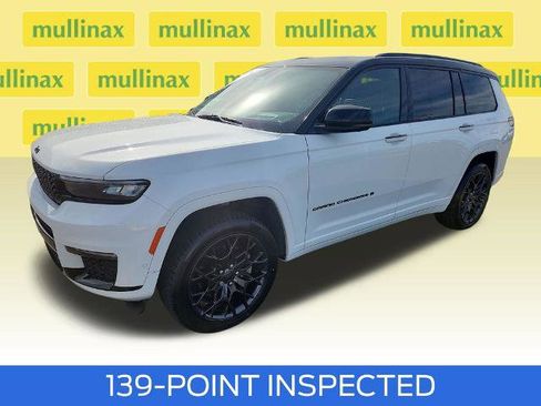 Used 2024 Jeep Grand Cherokee L Summit AWD/4WD image 15