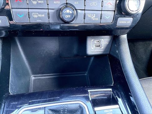 Used 2025 Jeep Compass Limited AWD/4WD image 21