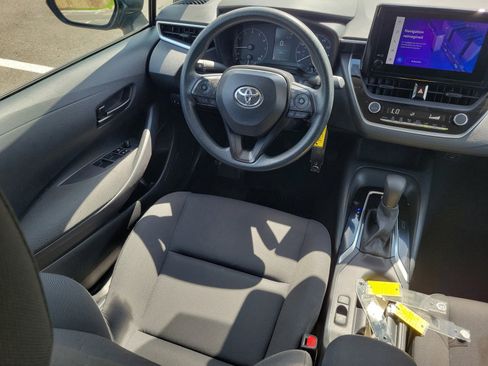 Used 2024 Toyota Corolla LE FWD image 12