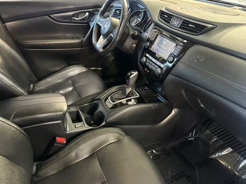 Used 2020 Nissan Rogue SL AWD/4WD image 17