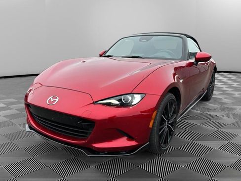 Used 2024 MAZDA MX-5 Miata Grand Touring w/ Appearance Package image 3