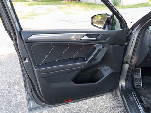 Used 2024 Volkswagen Tiguan SE R-Line image 11