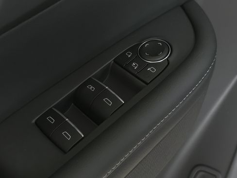 New 2026 Buick Enclave Sport Touring w/ LPO, Floor Liner Package FWD image 28