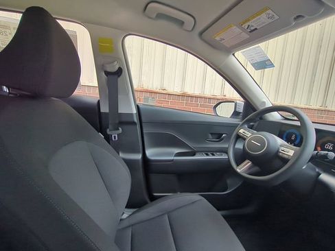 Certified 2026 Hyundai Kona SE AWD/4WD image 10