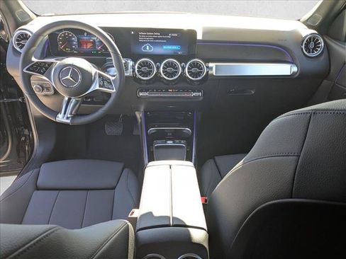 Used 2026 Mercedes-Benz GLB 250 image 13