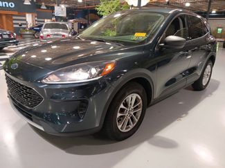 Used 2022 Ford Escape SE w/ Convenience Package image 1
