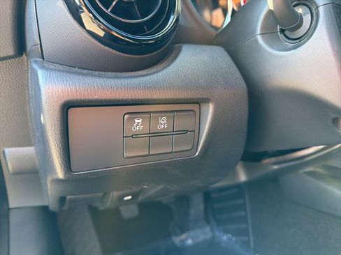 Used 2022 MAZDA MX-5 Miata Sport image 16