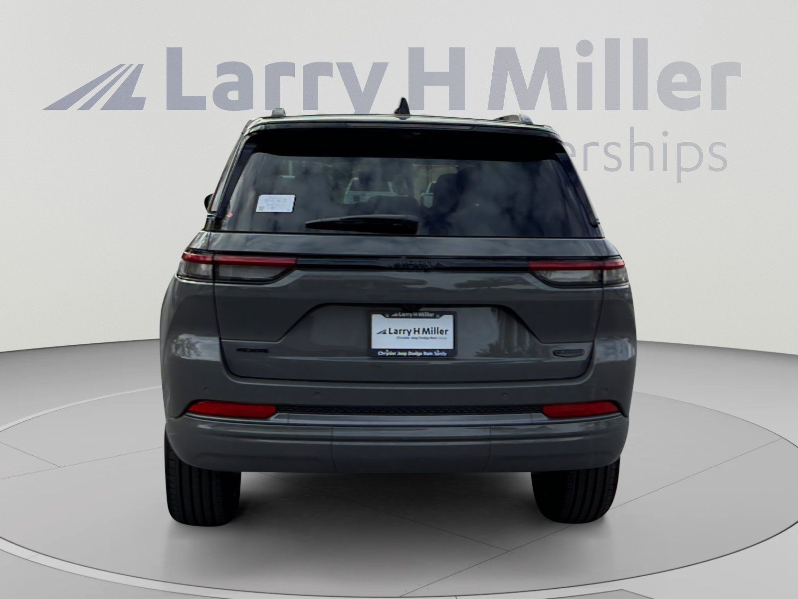New 2027 Jeep Grand Cherokee Summit AWD/4WD image 4