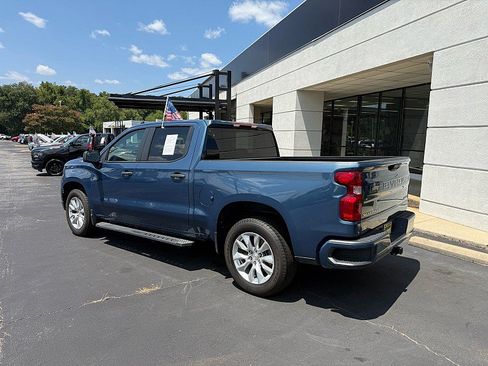 Used 2024 Chevrolet Silverado 1500 Custom RWD image 3