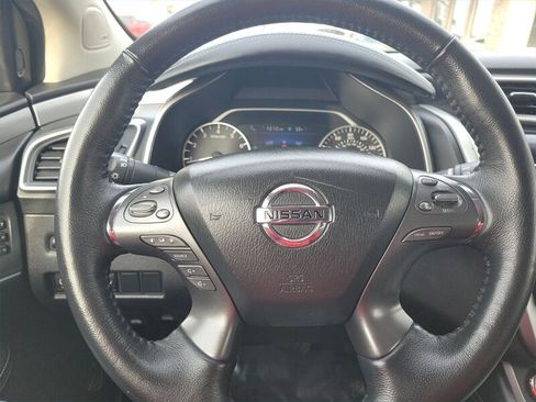 Used 2019 Nissan Murano SL image 16