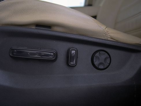 Used 2018 Honda CR-V EX image 17