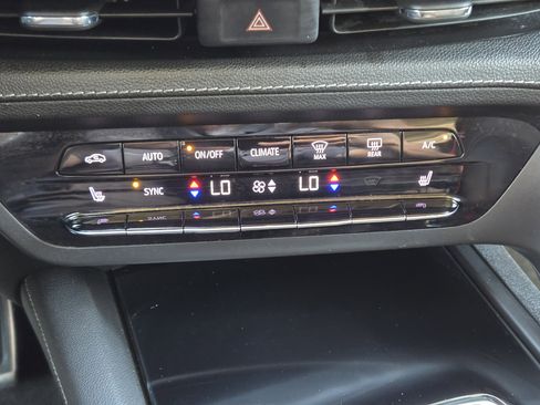 Used 2022 Buick Envision Essence w/ Sport Touring Package image 20