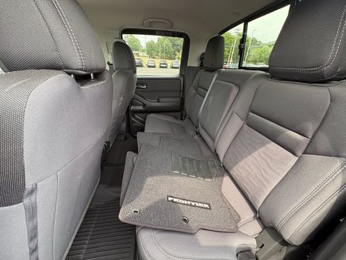 Used 2024 Nissan Frontier SV w/ SV Convenience Package AWD/4WD image 25