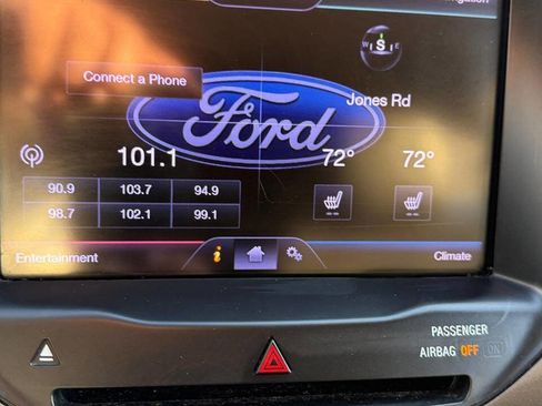 Used 2013 Ford Edge SEL image 39