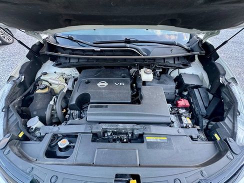 Used 2018 Nissan Murano SL w/ Midnight Edition Package FWD image 13