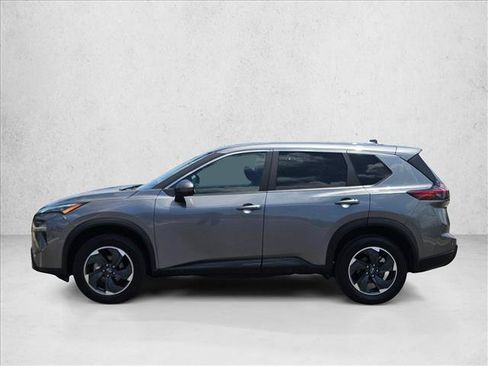 Used 2025 Nissan Rogue SV FWD image 9