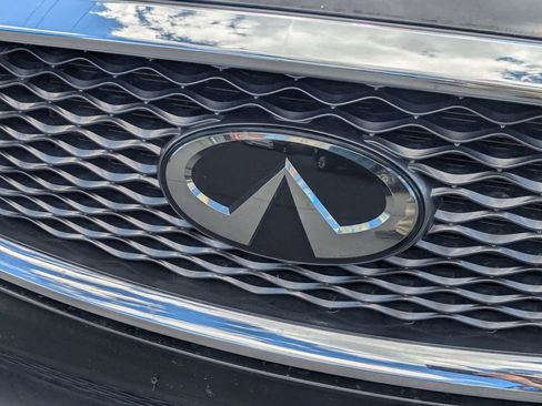 Used 2024 INFINITI QX50 Luxe AWD/4WD image 11