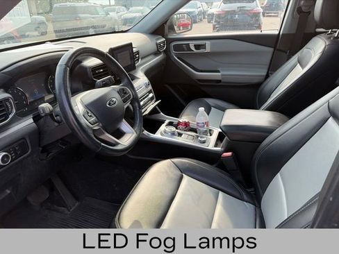 Used 2023 Ford Explorer XLT w/ Equipment Group 202A AWD/4WD image 13