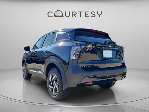 New 2026 Nissan Kicks SV image 2