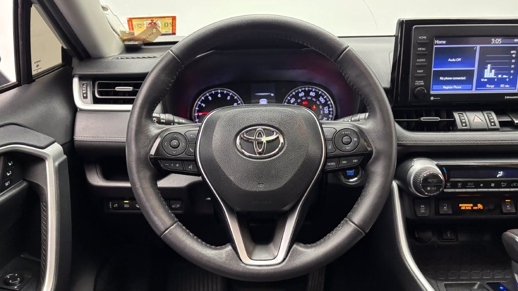 Used 2021 Toyota RAV4 XLE Premium AWD/4WD image 26