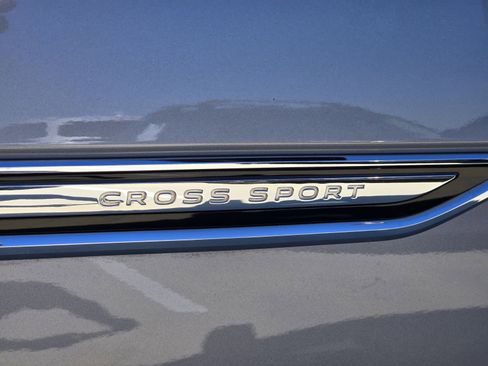 Used 2024 Volkswagen Atlas Cross Sport SEL Premium R-Line image 10