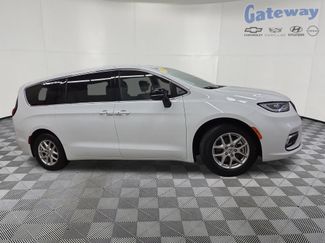 Used 2025 Chrysler Pacifica Select FWD 360° Tour