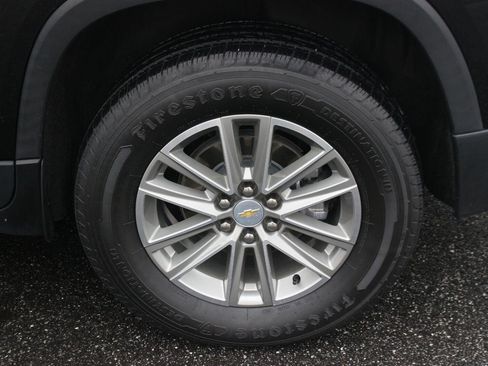 Used 2023 Chevrolet Traverse LT w/ LPO, Cargo Package AWD/4WD image 39