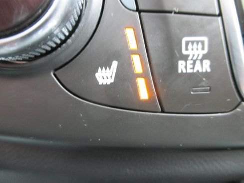 Used 2023 Chevrolet Traverse RS AWD/4WD image 24