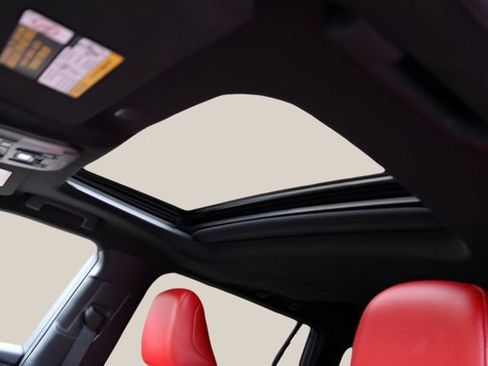 Used 2022 Toyota Highlander XSE image 11