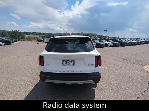 Used 2022 Kia Sorento SX Prestige w/ Rust Color Package AWD/4WD image 7