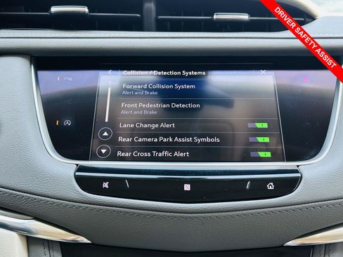 Used 2020 Cadillac XT5 Premium Luxury w/ LPO, Floor Liner Package FWD image 10