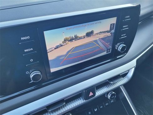 Used 2022 Kia K5 LXS image 13