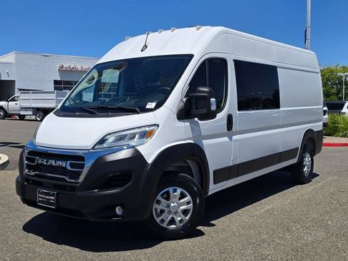Used 2025 RAM ProMaster 2500 w/ Crew Van Package FWD image 3