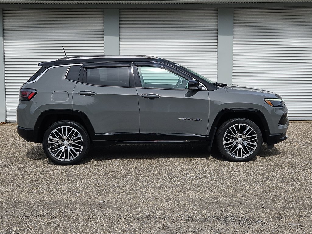 Used 2022 Jeep Compass Limited w/ Elite Group AWD/4WD image 8