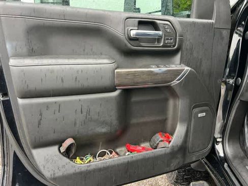 Used 2020 Chevrolet Silverado 2500 LTZ w/ LTZ Convenience Package AWD/4WD image 4