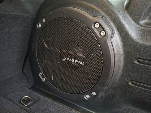 Used 2020 Jeep Wrangler Unlimited Sahara image 28