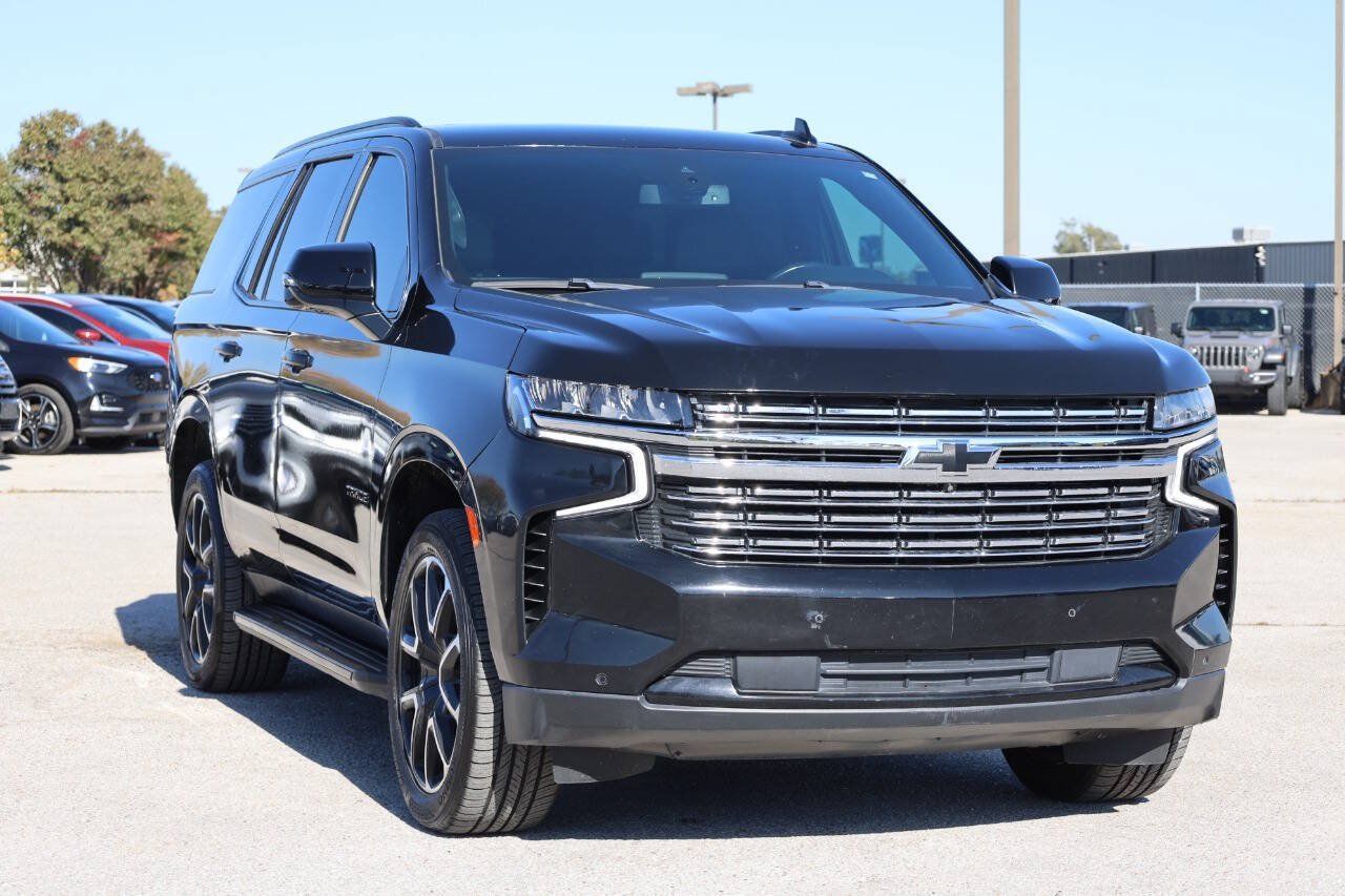 Used 2022 Chevrolet Tahoe RST w/ Luxury Package AWD/4WD image 4