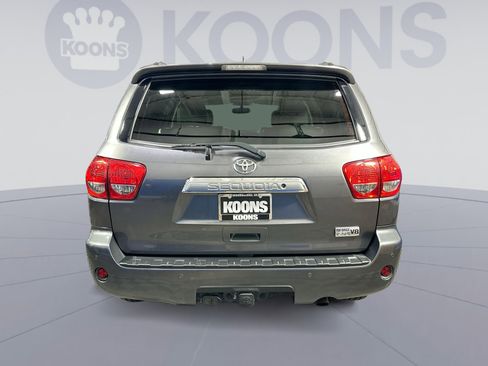 Used 2017 Toyota Sequoia Platinum image 5