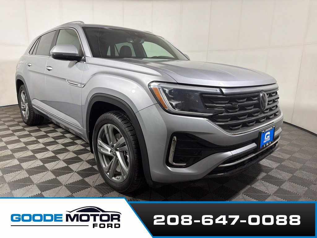 Used 2024 Volkswagen Atlas Cross Sport SEL R-Line AWD/4WD image 2