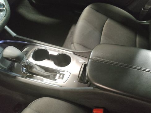 Used 2023 Chevrolet Malibu LT FWD image 26