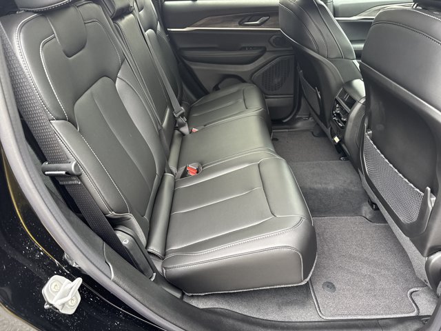 New 2027 Jeep Grand Cherokee Limited AWD/4WD image 14