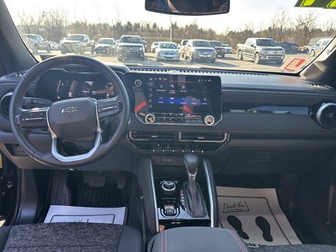 Used 2024 Chevrolet Colorado Z71 w/ Z71 Convenience Package 2 image 15