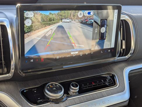 Certified 2025 Ford Expedition Platinum w/ Platinum Ultimate Package image 23